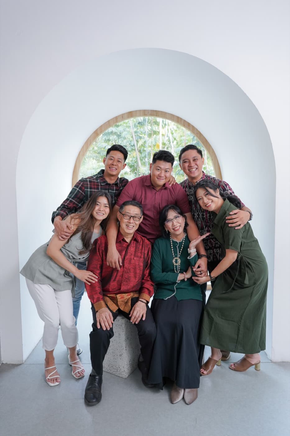 Family photography by Jia Photography, warm family photography session in Jabodetabek